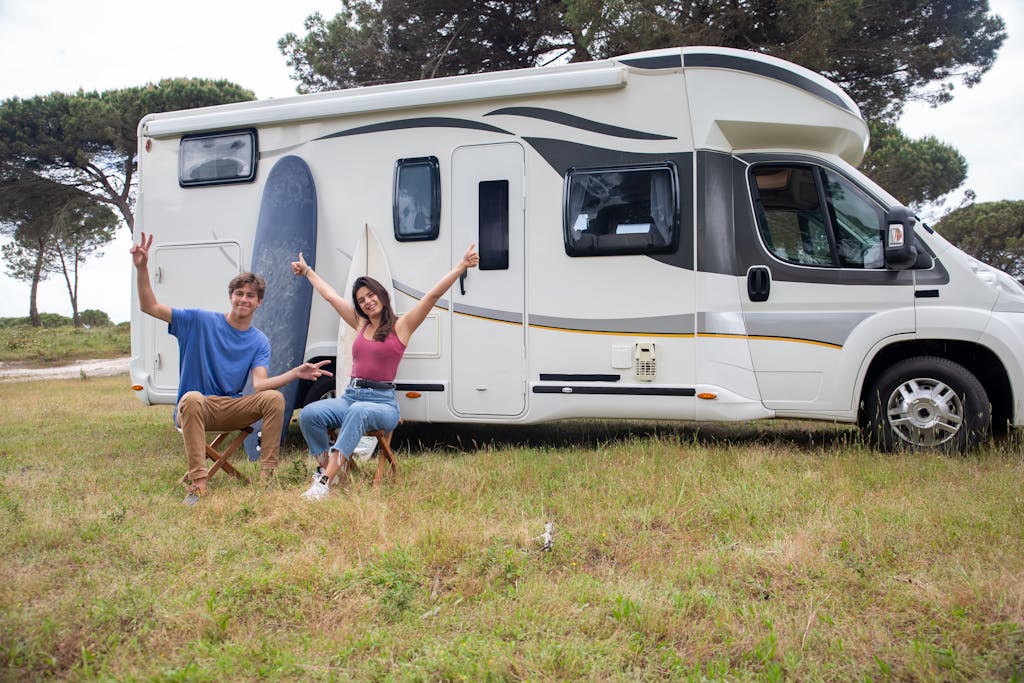 The Benefits of Choosing Vans and RVs for Travel